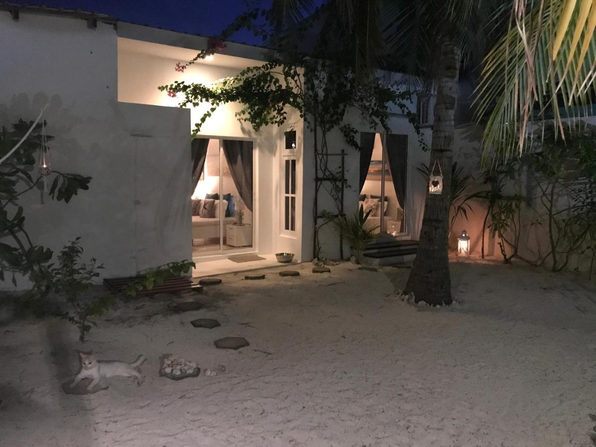 Kahanbu Ocean View Thulusdhoo Exterior photo