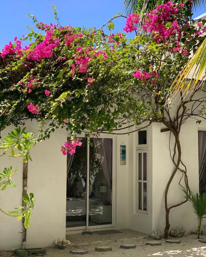 Kahanbu Ocean View Thulusdhoo Exterior photo
