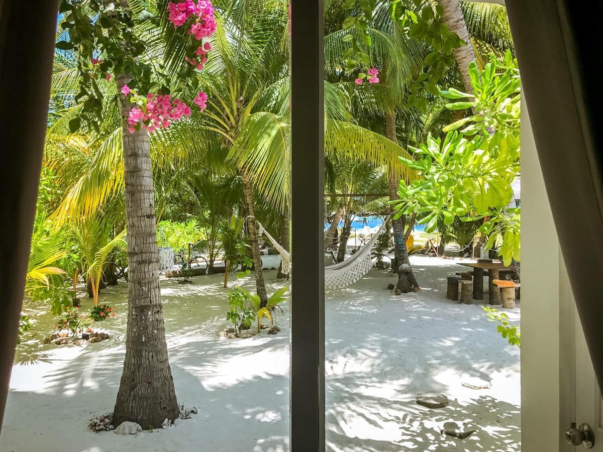 Kahanbu Ocean View Thulusdhoo Exterior photo